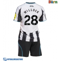 Fotballdrakt Barn Newcastle United Joe Willock #28 Hjemmedraktsett 2025-26 Kortermet (+ Korte bukser)